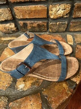 Donald Pliner Sandals.